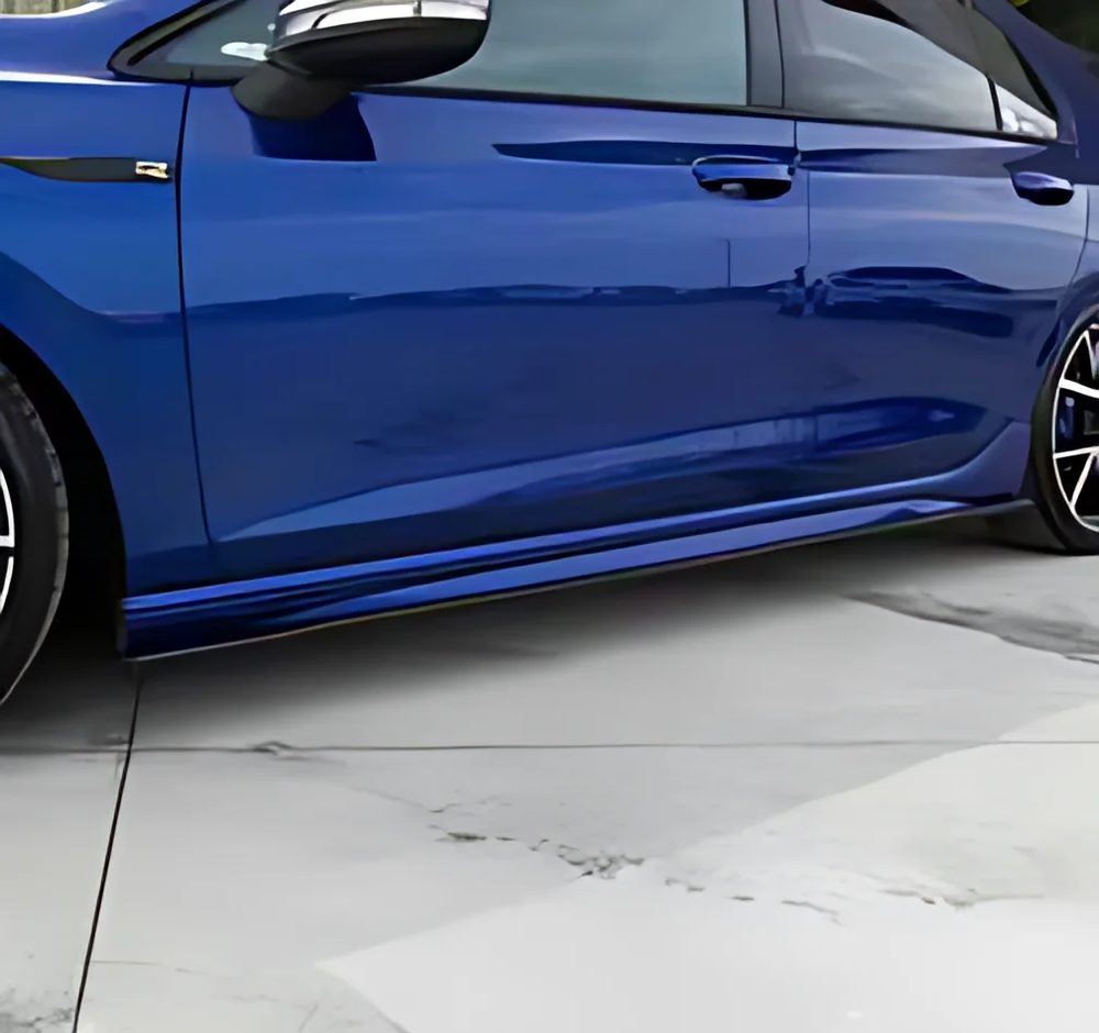 Yan Marşpiyel Seti – VW Golf 8 R 2020-2024