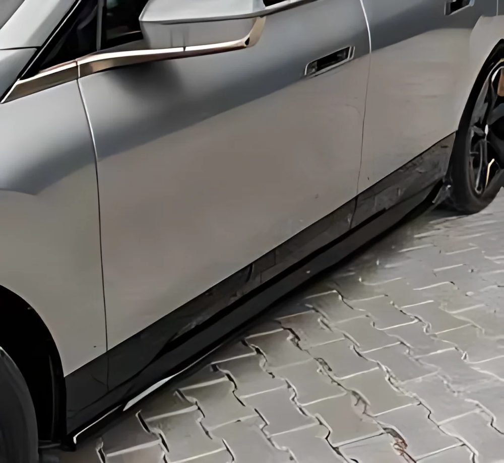Yan Marşpiyel Seti – BMW iX M-Pack i20 2021+