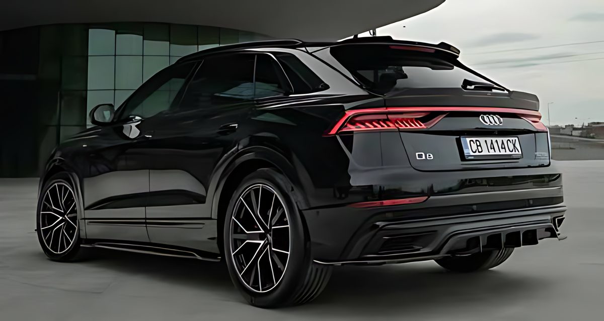Audi Q8 SLine 2018-2023 body kit 1